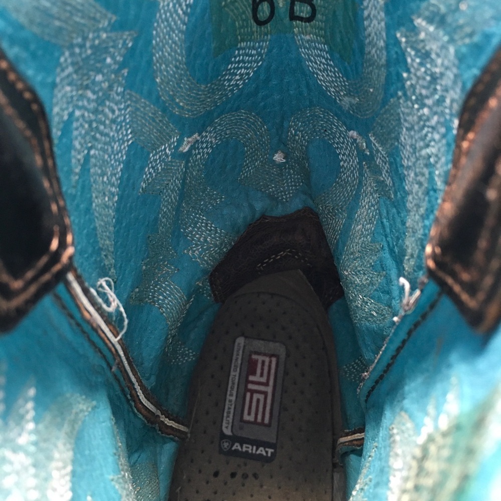 Ariat Brown Leather Western Boots with Turquoise Stitching - Picture 8 of 8